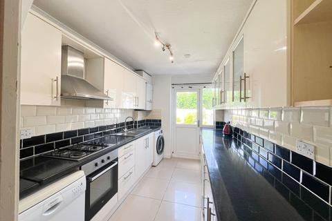 2 bedroom terraced house for sale, Uplands Road, Woodford Green, IG8