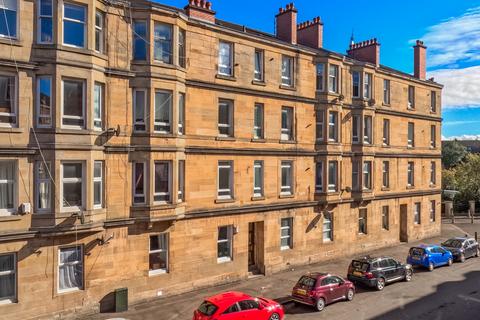 2 bedroom flat for sale, Prince Edward Street, Flat 0/1, Queens Park, Glasgow, G42 8LY