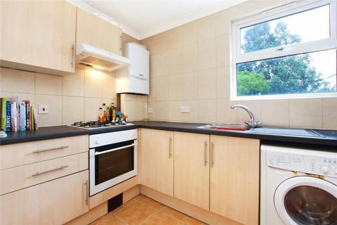 3 bedroom apartment to rent, Tooting Bec Road, SW17