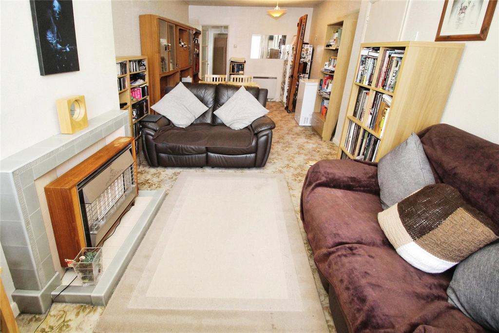Highbury Grove, Bedford MK41 3 bed bungalow for sale £250,000