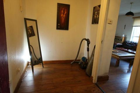 27b Beatrice Place, Blackburn, BB2 3UD