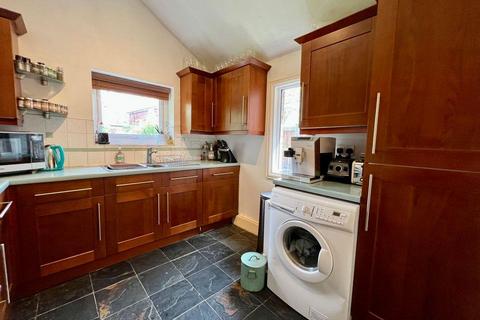 3 bedroom semi-detached house for sale, Seamons Road, Altrincham