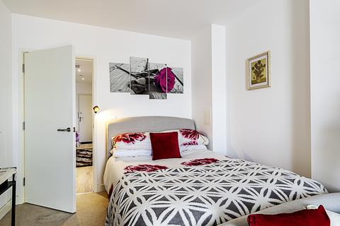 1 bedroom flat to rent, Blashill Court,  Pomfret Place, London E14