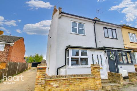 2 bedroom end of terrace house for sale, North Road, Rochester