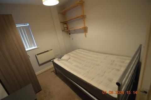 2 bedroom flat for sale, Stretford Road, Manchester M15