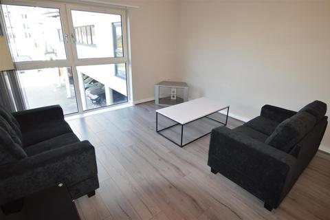 2 bedroom flat for sale, Bishops Corner, Manchester M15