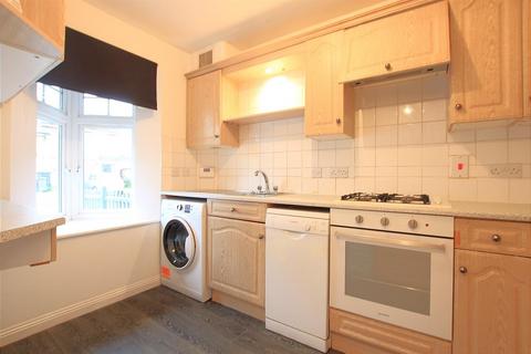 2 bedroom terraced house to rent, Garrison Close, Hounslow TW4