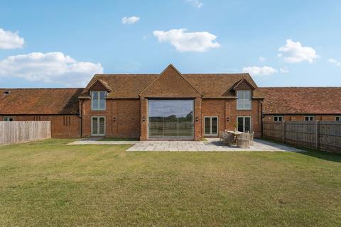 4 bedroom barn conversion for sale, Buckingham Road, Weedon HP22