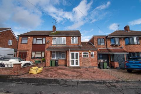 4 bedroom semi-detached house for sale, Tythorn Drive, Wigston