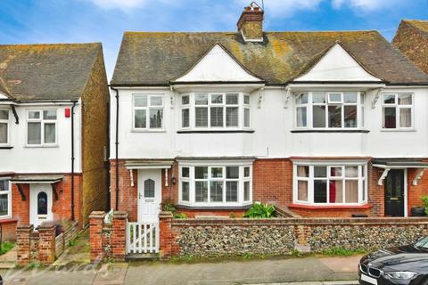 4 bedroom semi-detached house to rent, Upper Approach Road Broadstairs CT10