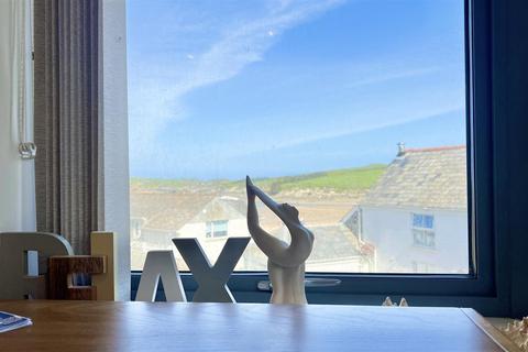 2 bedroom apartment for sale, Beach Road, Newquay TR7