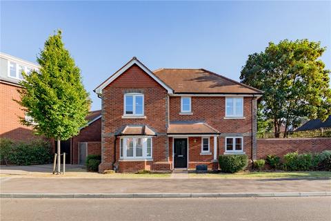 4 bedroom detached house for sale, Priors Gardens, Spencers Wood, Reading