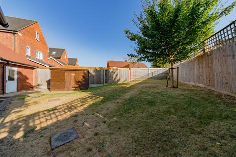 4 bedroom detached house for sale, Priors Gardens, Spencers Wood, Reading