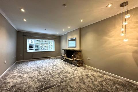 49 Wheatway, Abbeydale, Gloucester, GL4 5ET