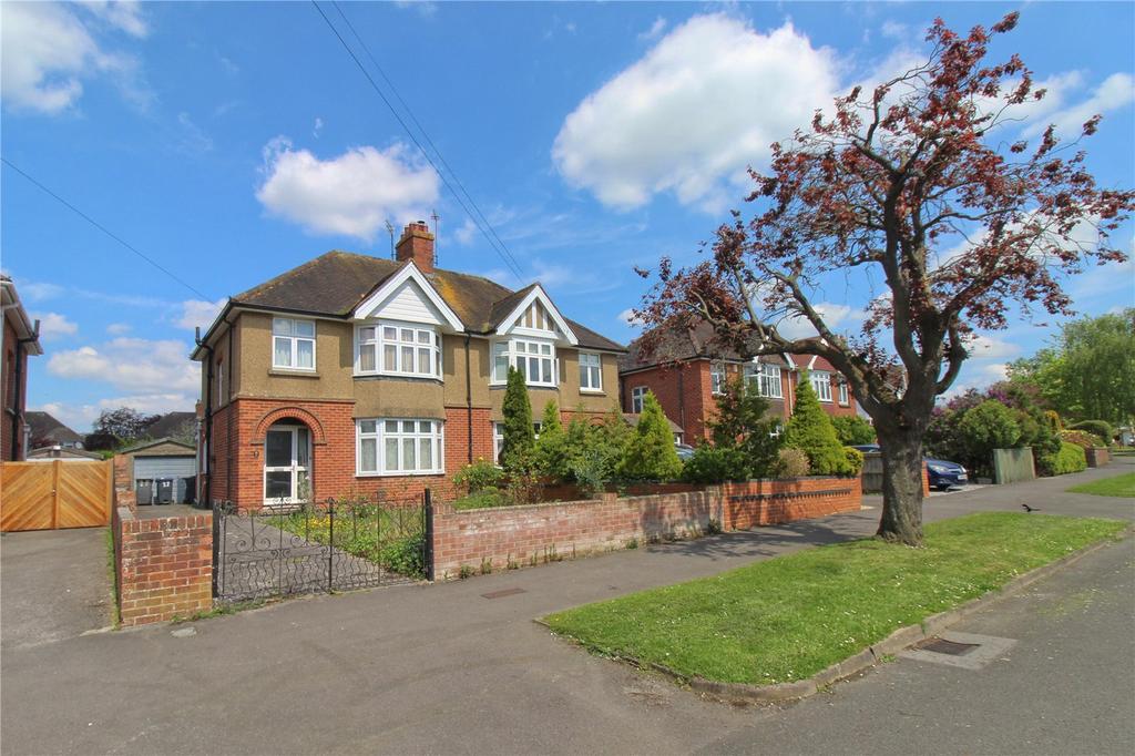 Clarendon Avenue, Trowbridge 3 bed semidetached house for sale £300,000