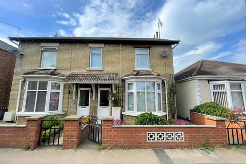 3 bedroom semi-detached house for sale, Deerfield Road, March