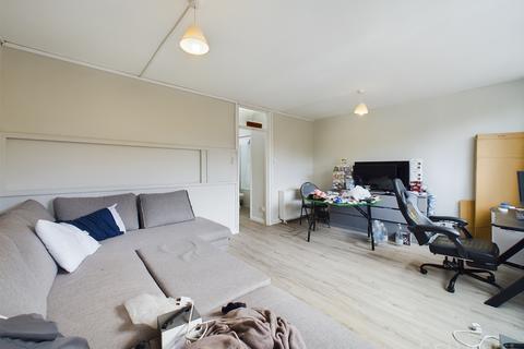 2 bedroom flat for sale, St. Olaves Precinct, Bury St Edmunds, IP32