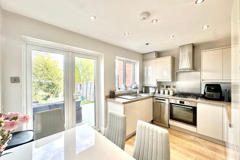 23 Halliday Close, Shenley, Radlett, WD7 9JZ