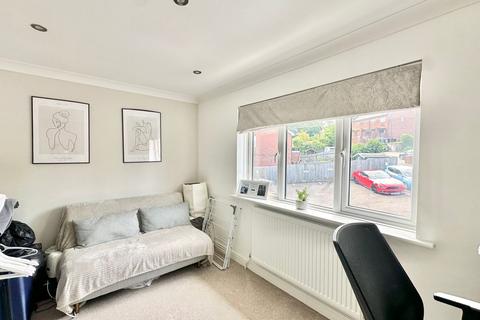 23 Halliday Close, Shenley, Radlett, WD7 9JZ