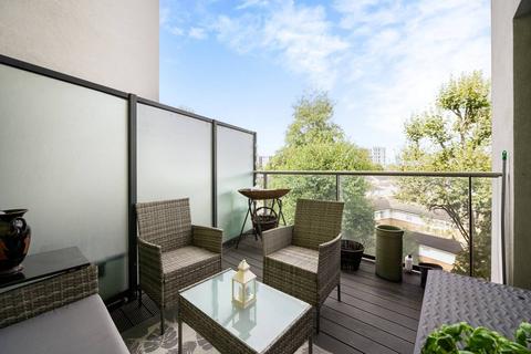 3 bedroom flat for sale, Rotherhithe New Road, Bermondsey, London, SE16