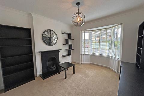 4 bedroom detached house to rent, Birkland Avenue, Nottingham NG3