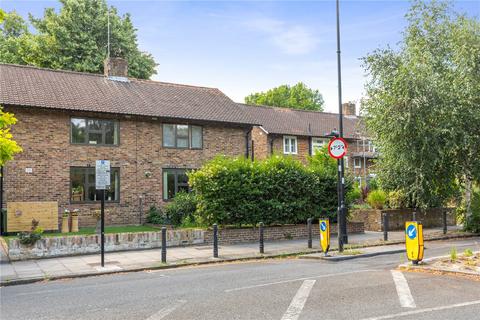 32 Canonbury Park North, London, N1 2JT