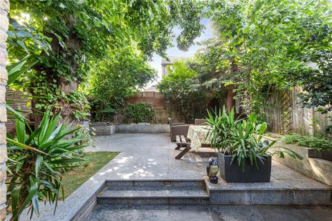 32 Canonbury Park North, London, N1 2JT