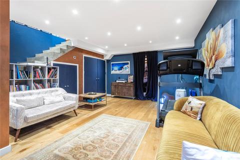 32 Canonbury Park North, London, N1 2JT