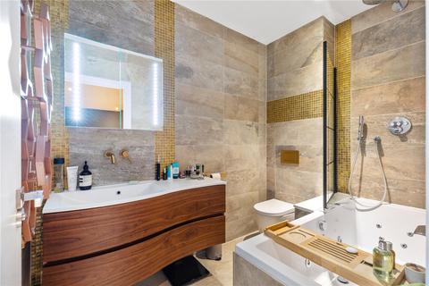 32 Canonbury Park North, London, N1 2JT