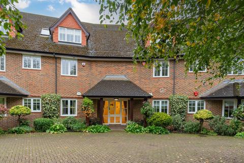 2 bedroom apartment for sale, Candlemas Oaks, Beaconsfield, Buckinghamshire, HP9