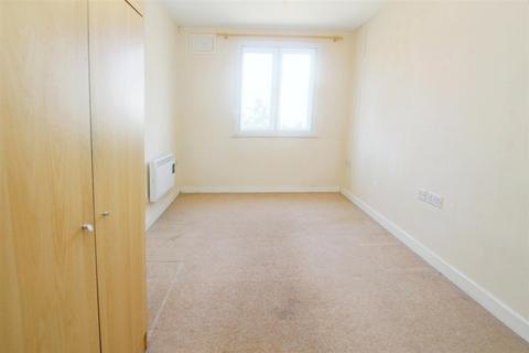 2 bedroom flat to rent, Enstone Road, Enfield