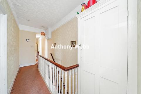 3 bedroom flat for sale, Sedgemere Avenue, East Finchley, N2