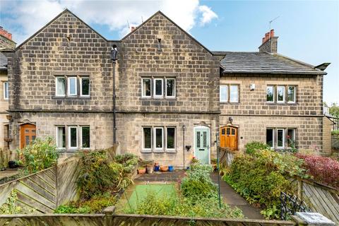 3 bedroom terraced house for sale, Park Gate Crescent, Guiseley, Leeds