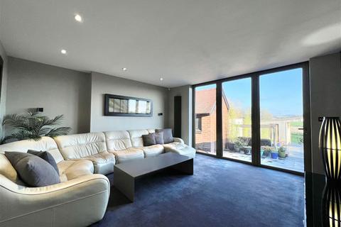 8 Briar Hill, Chaddesley Corbett, Kidderminster, DY10 4SQ