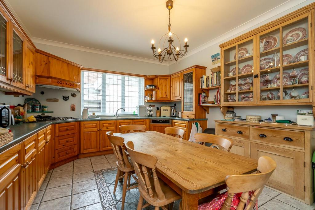 Kitchen Breakfast Room.jpg