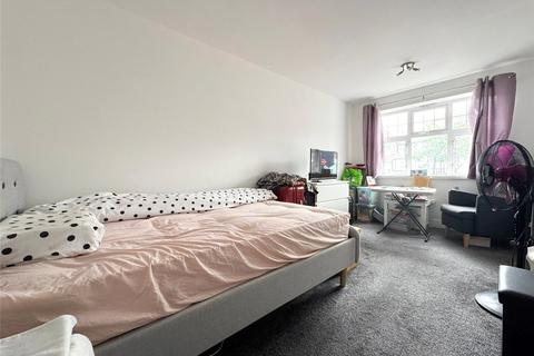 5 bedroom semi-detached house to rent, Parkside Way, Harrow, HA2