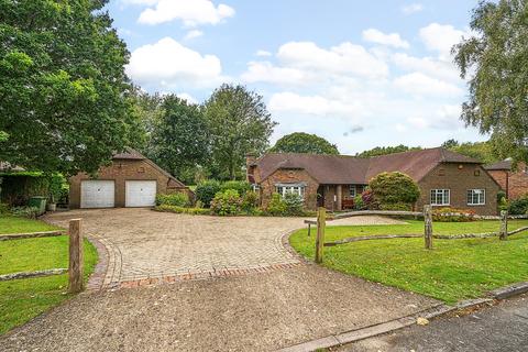 Brambledown Badgers Holt, Storrington, Pulborough, RH20 3ET