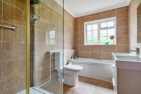 Brambledown Badgers Holt, Storrington, Pulborough, RH20 3ET