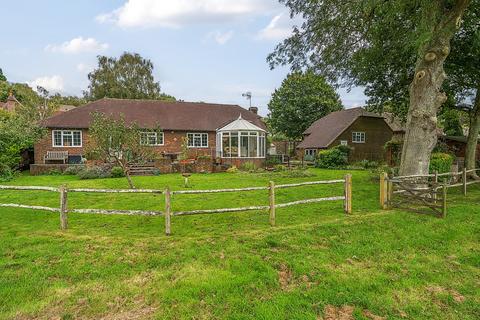 Brambledown Badgers Holt, Storrington, Pulborough, RH20 3ET