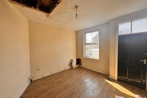 2 bedroom terraced house for sale, Westlock Avenue, LS9