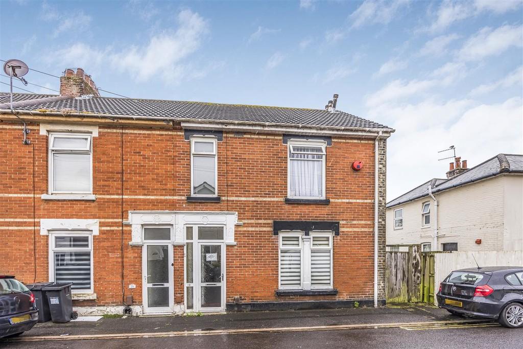 York Place, Bournemouth 4 bed end of terrace house for sale £320,000