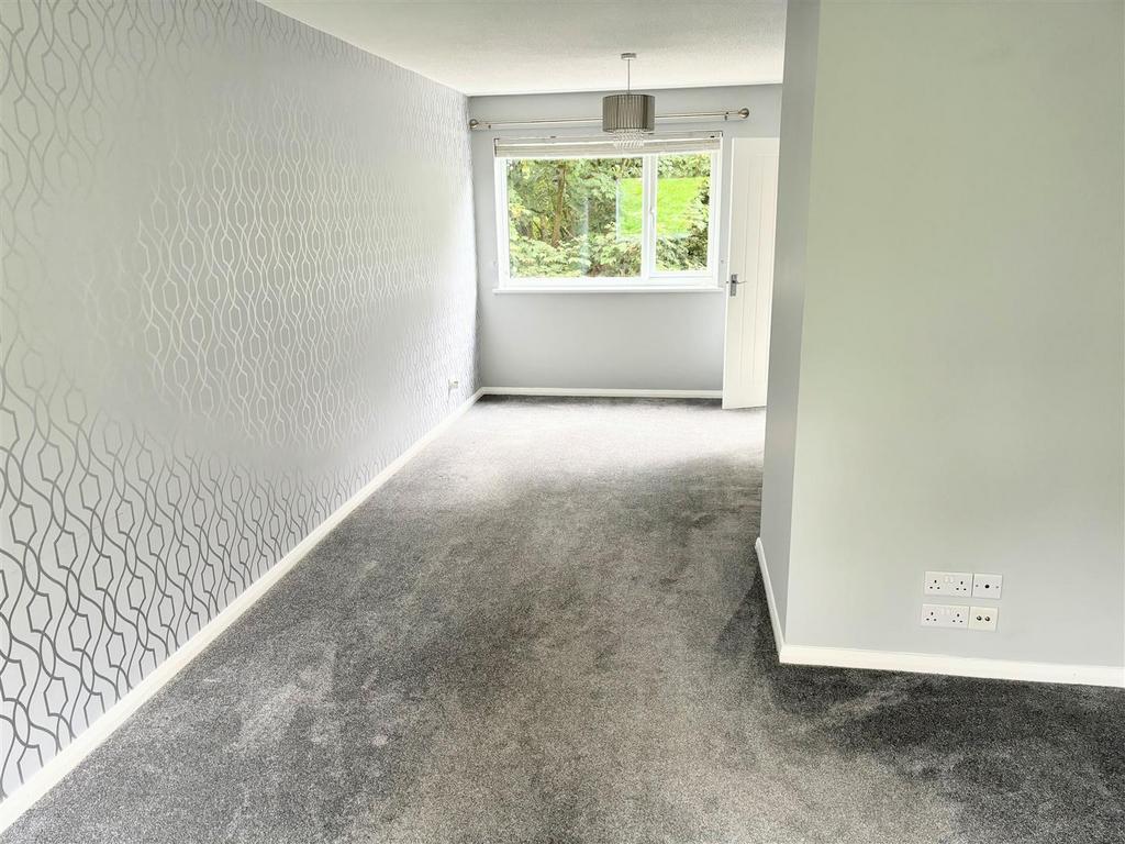 Frobisher Drive, Saltash 3 bed semidetached house to rent £1,000 pcm