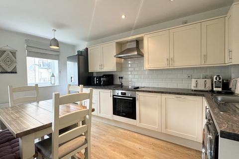 2 bedroom apartment for sale, Thackray Court, Horsforth LS18