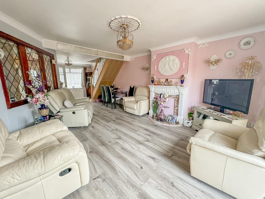 Lower Road, Hullbridge 4 bed semidetached house for sale £375,000