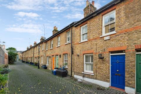 2 bedroom terraced house for sale, St. James's Cottages, Richmond, Surrey, TW9