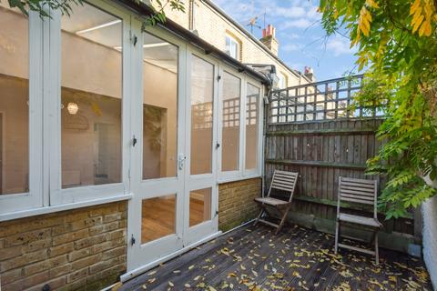 2 bedroom terraced house for sale, St. James's Cottages, Richmond, Surrey, TW9