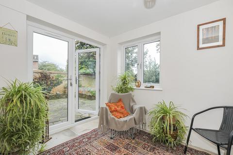 27 Rayners Close, Colnbrook, Slough, SL3 0LH