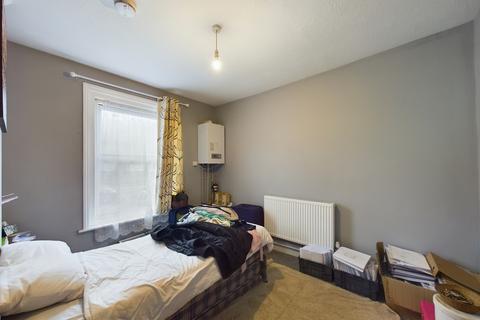 5 bedroom end of terrace house for sale, Folkestone Road, Dover