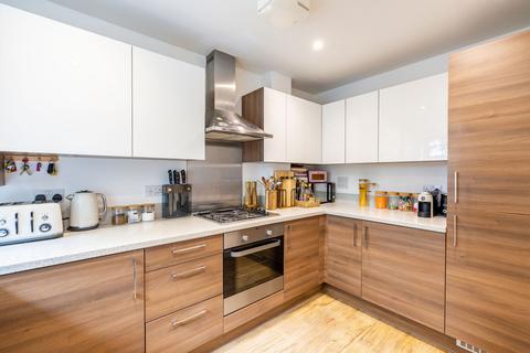 6 Ardingly Lane, East Grinstead, RH19 1RU