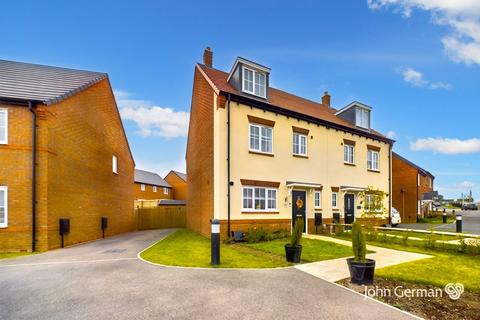 4 bedroom semi-detached house for sale, Baily Road, Loughborough